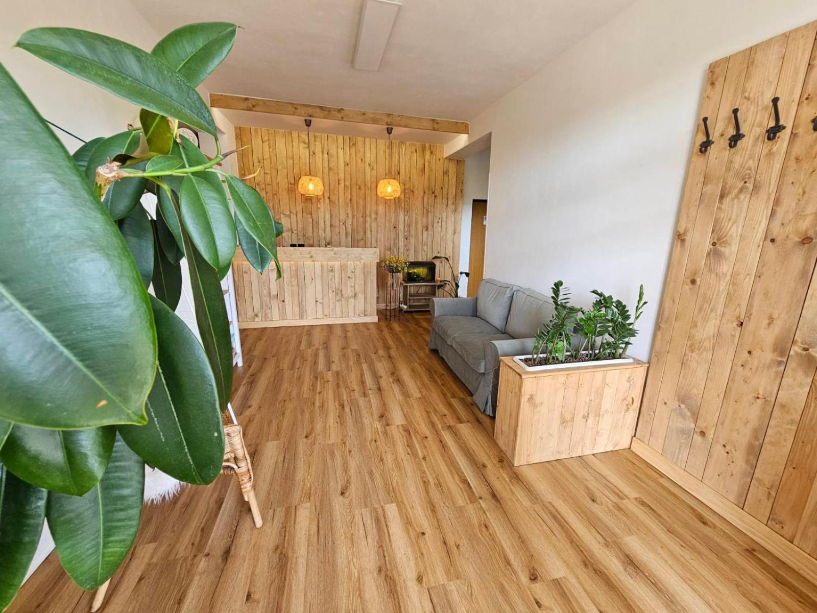 Villa Paradajs - Ubytovanie Pri Jazere Banská Štiavnica エクステリア 写真