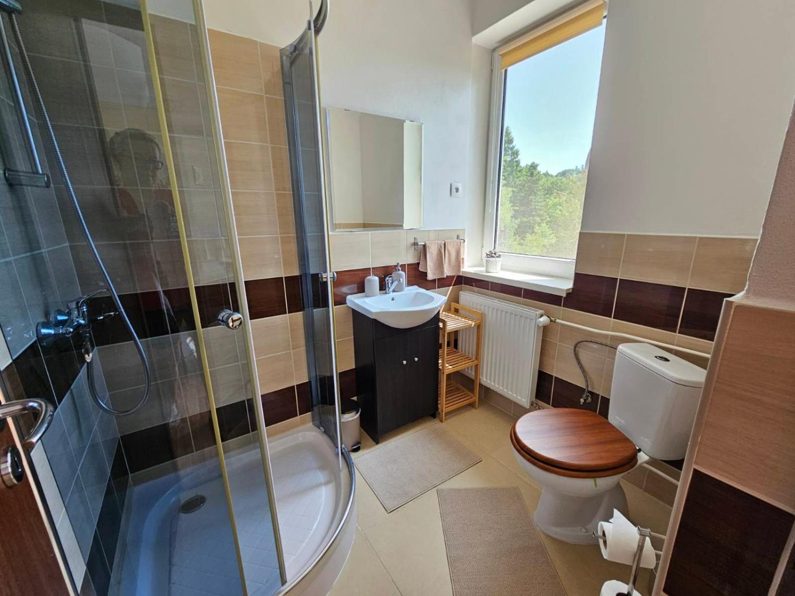 Villa Paradajs - Ubytovanie Pri Jazere Banská Štiavnica エクステリア 写真